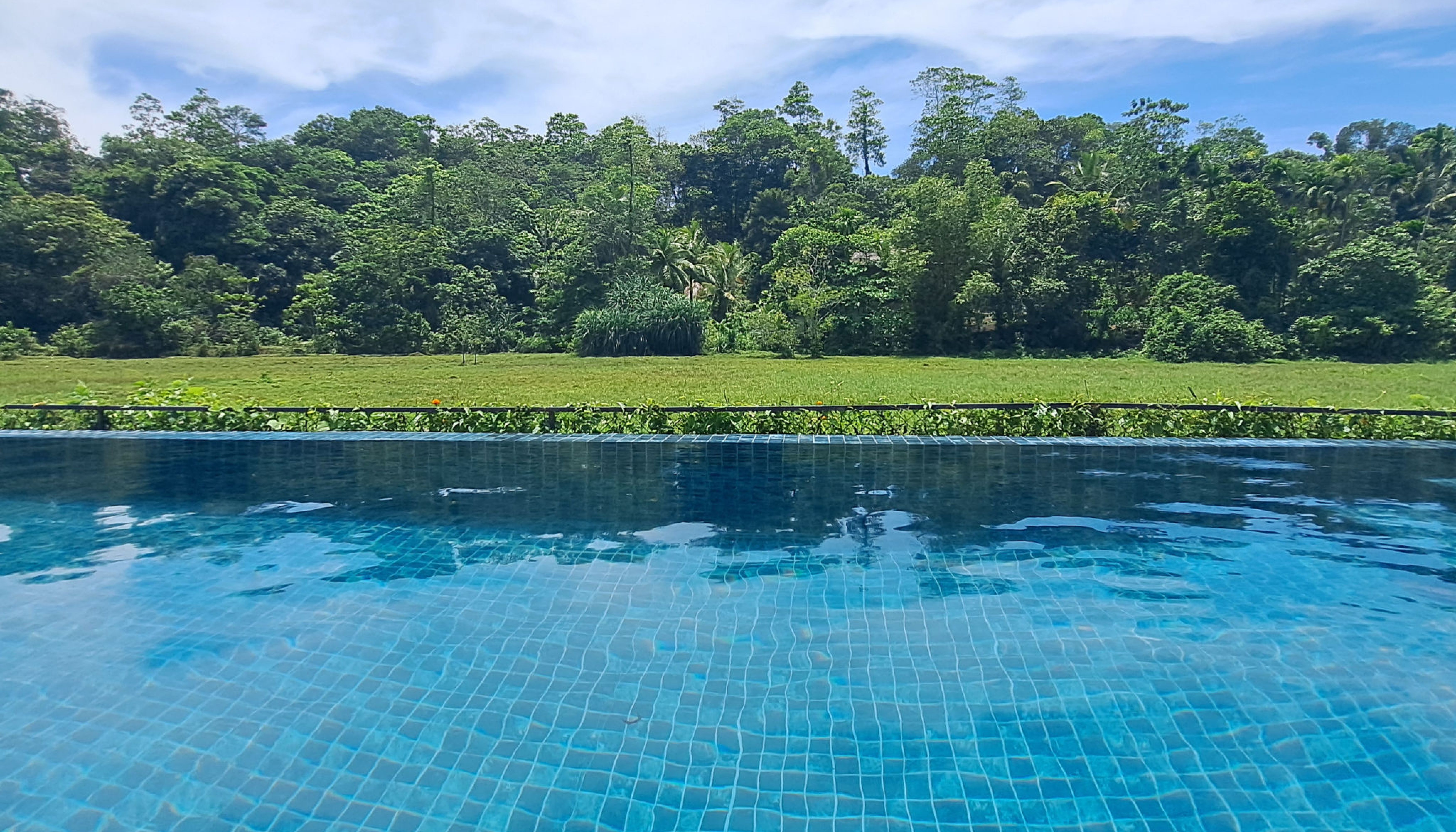 zwembad maggona boutique cottages